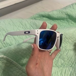 Oakley holbrooks gentley used